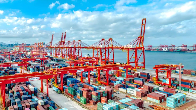 Container Manufacturing: Scaling with Zero-Defect Standards